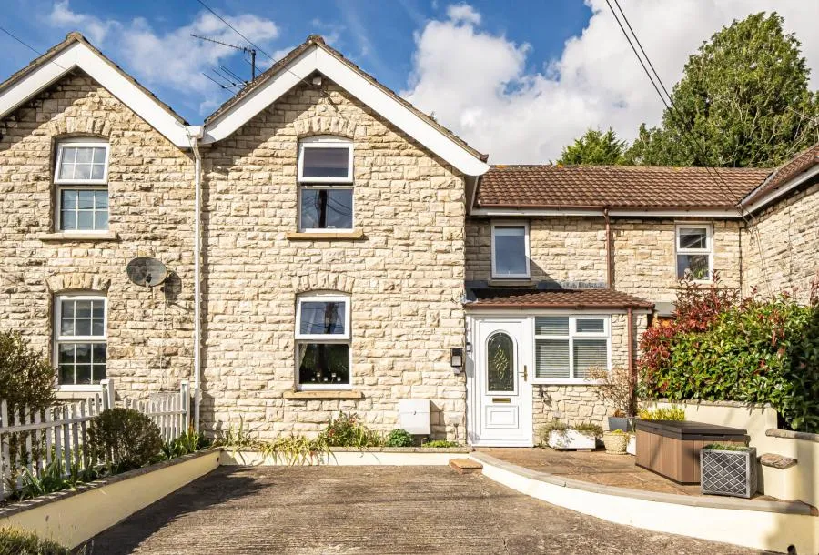 2 bed house for sale, Waldegrave Terrace, Radstock, BA3