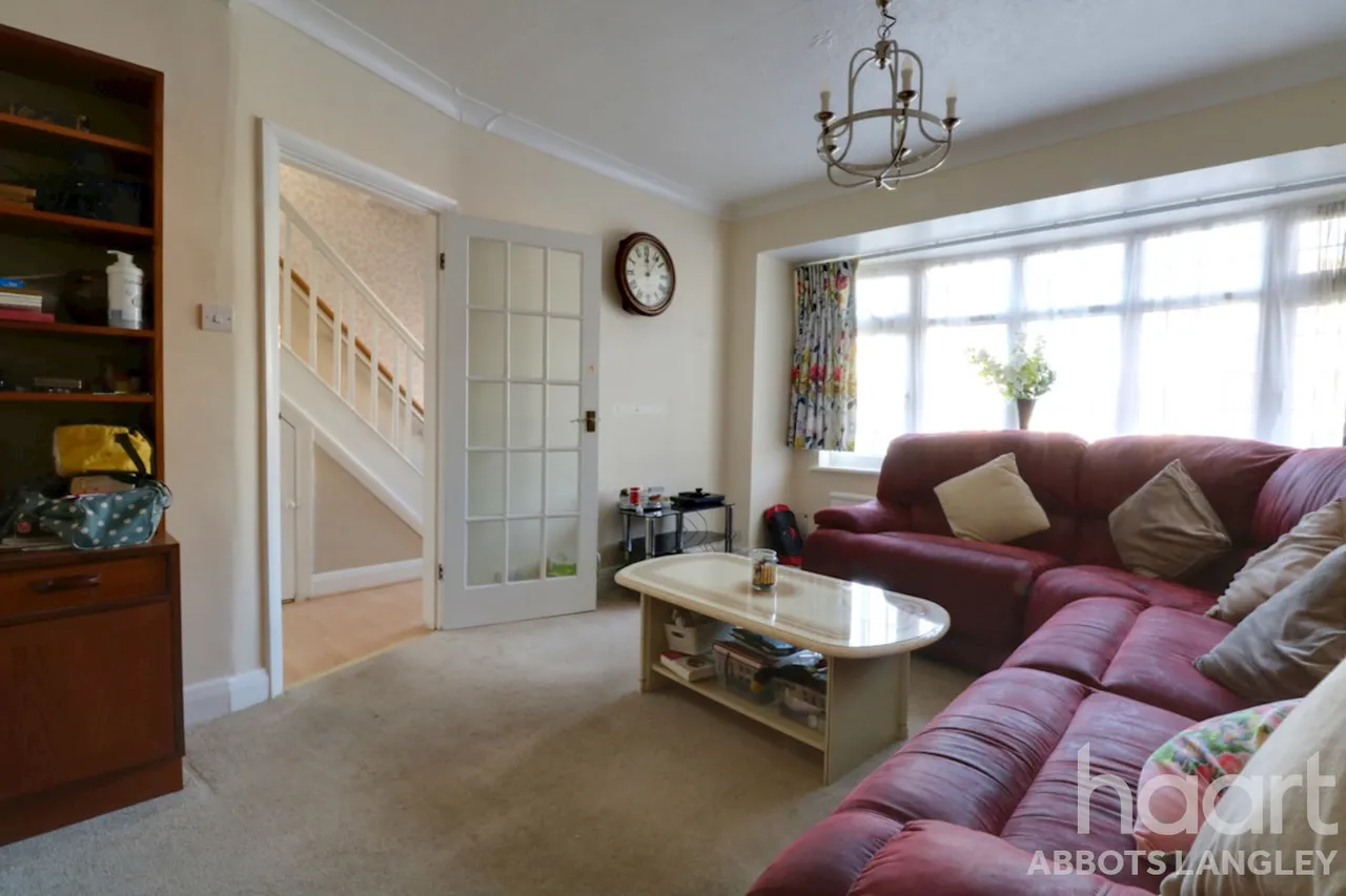 Meadow Road, Watford, WD25, photo 3