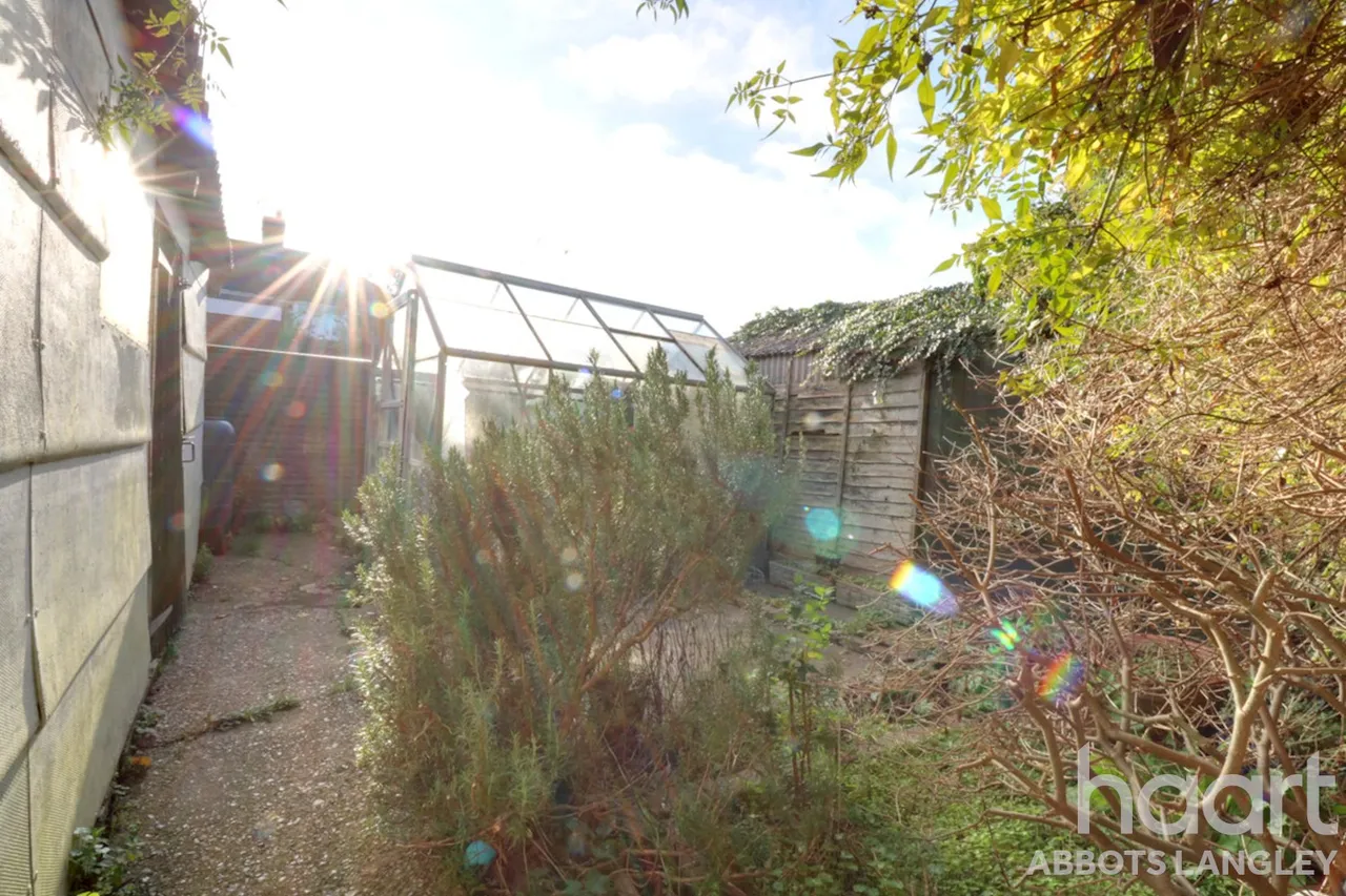 Meadow Road, Watford, WD25, photo 10