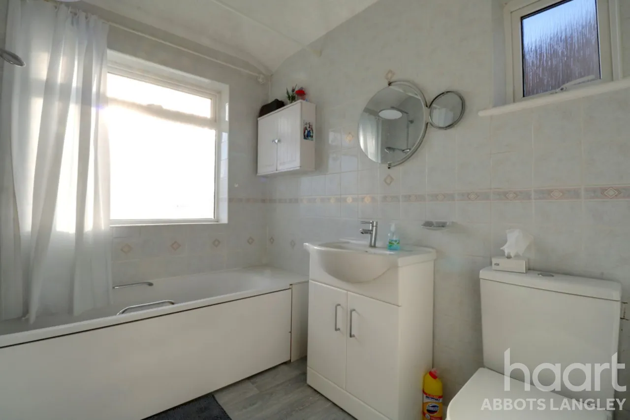 Meadow Road, Watford, WD25, photo 14