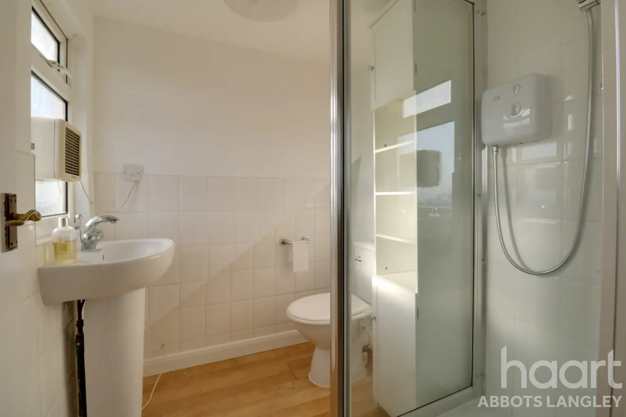 Meadow Road, Watford, WD25, photo 15
