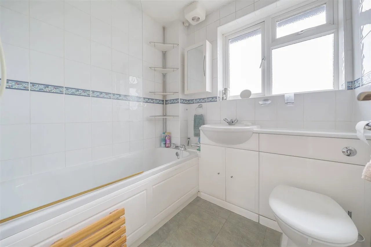 Ash Hill Close, Bushey, WD23, photo 7
