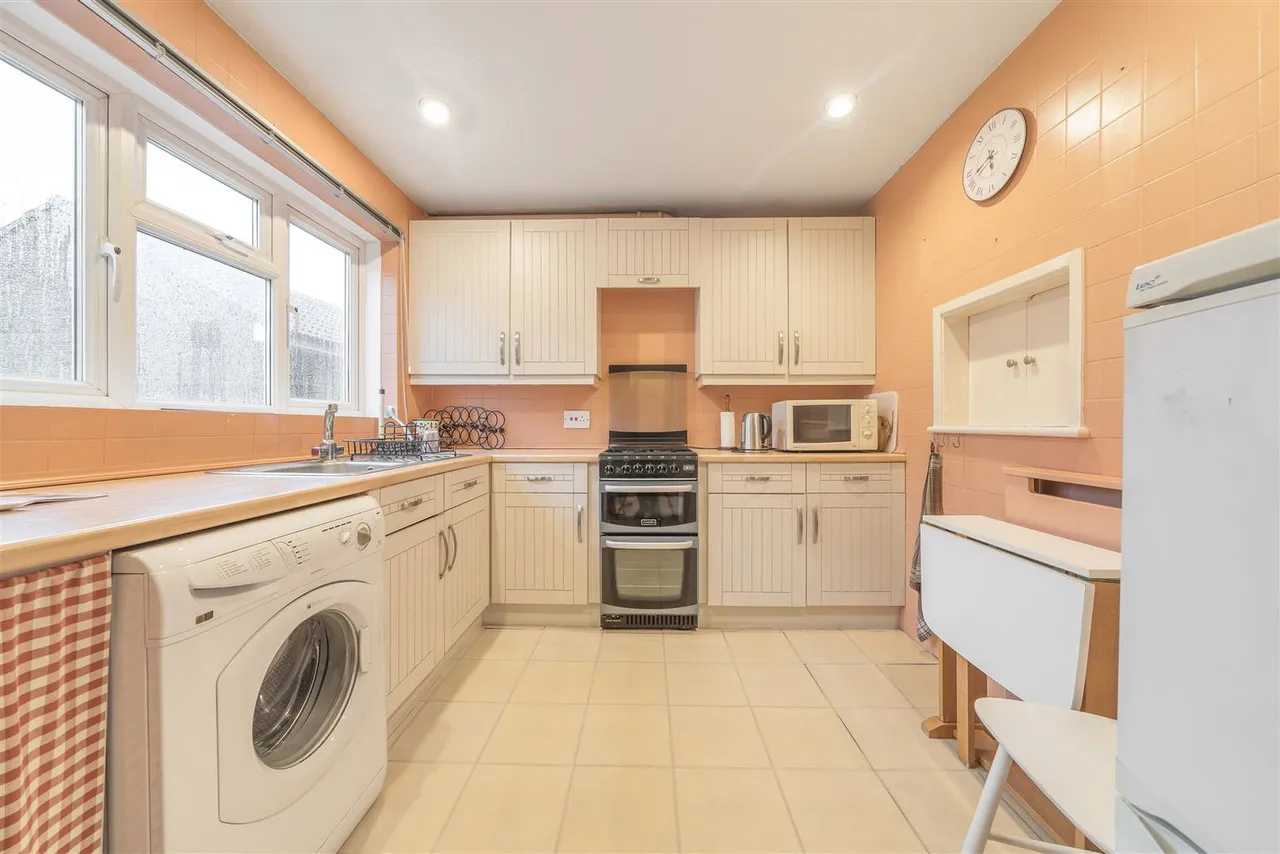Ash Hill Close, Bushey, WD23, photo 6