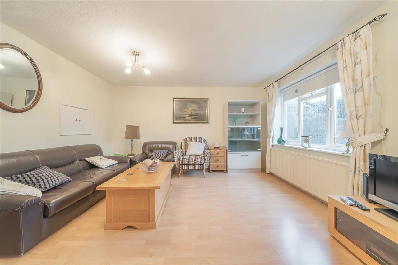 Ash Hill Close, Bushey, WD23, photo 4