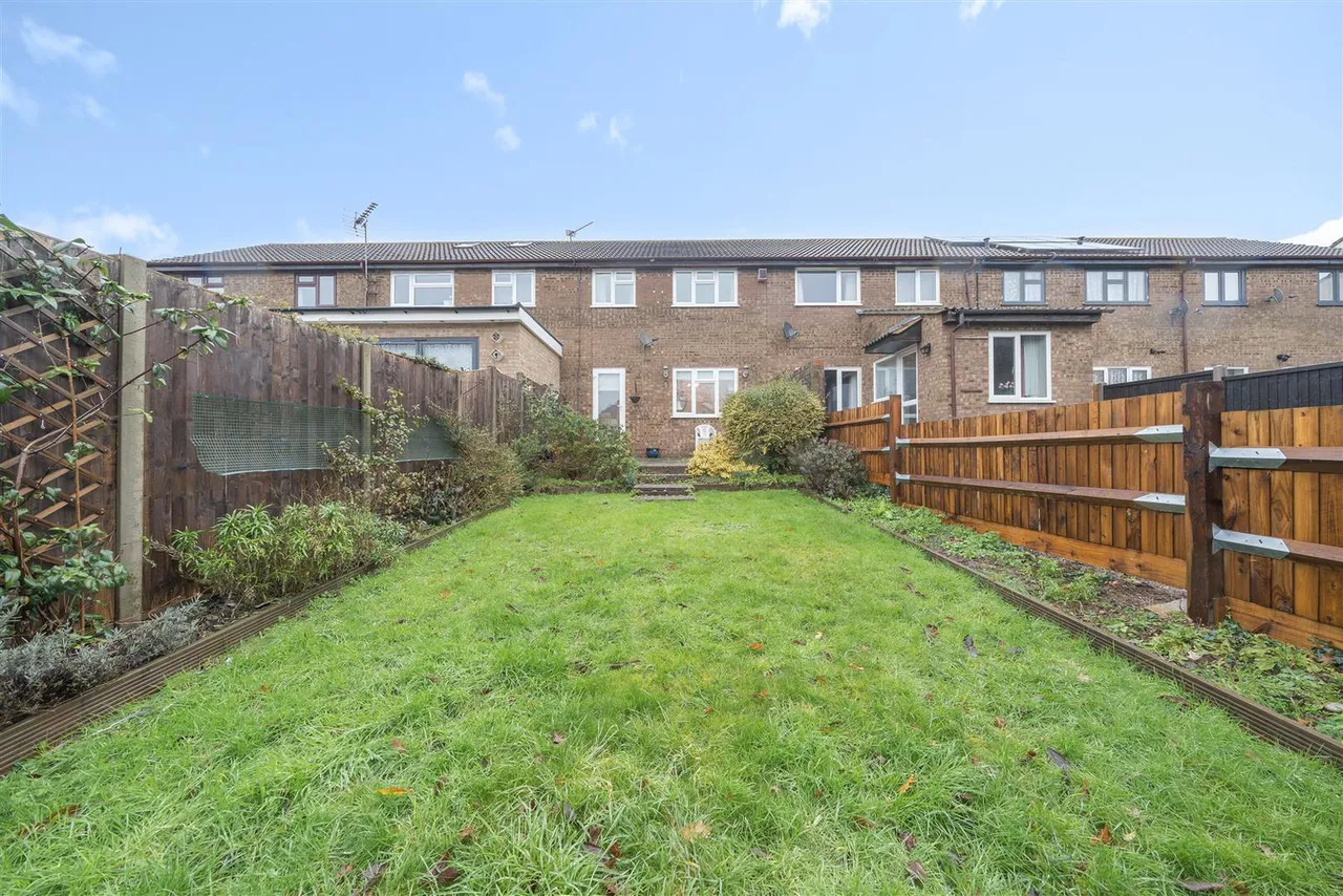 Ash Hill Close, Bushey, WD23, photo 12