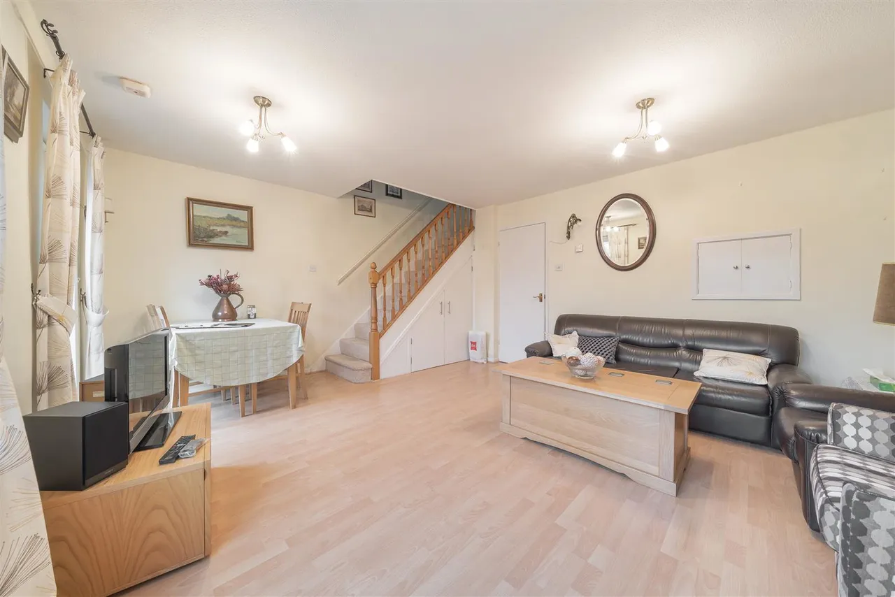 Ash Hill Close, Bushey, WD23, photo 2
