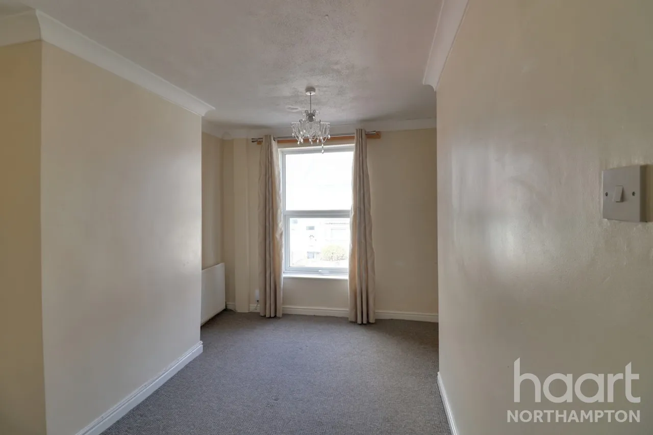 Washbrook Road, NN10, photo 5