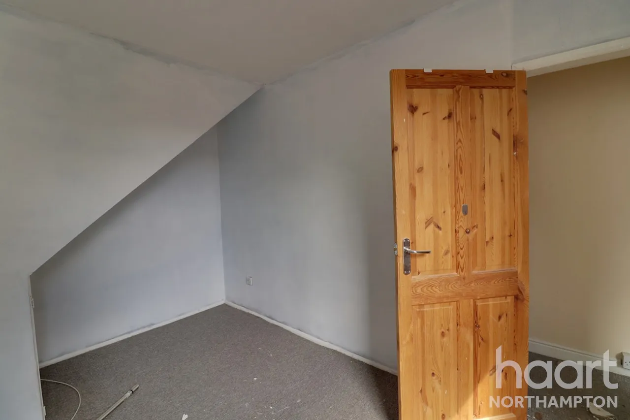 Washbrook Road, NN10, photo 6
