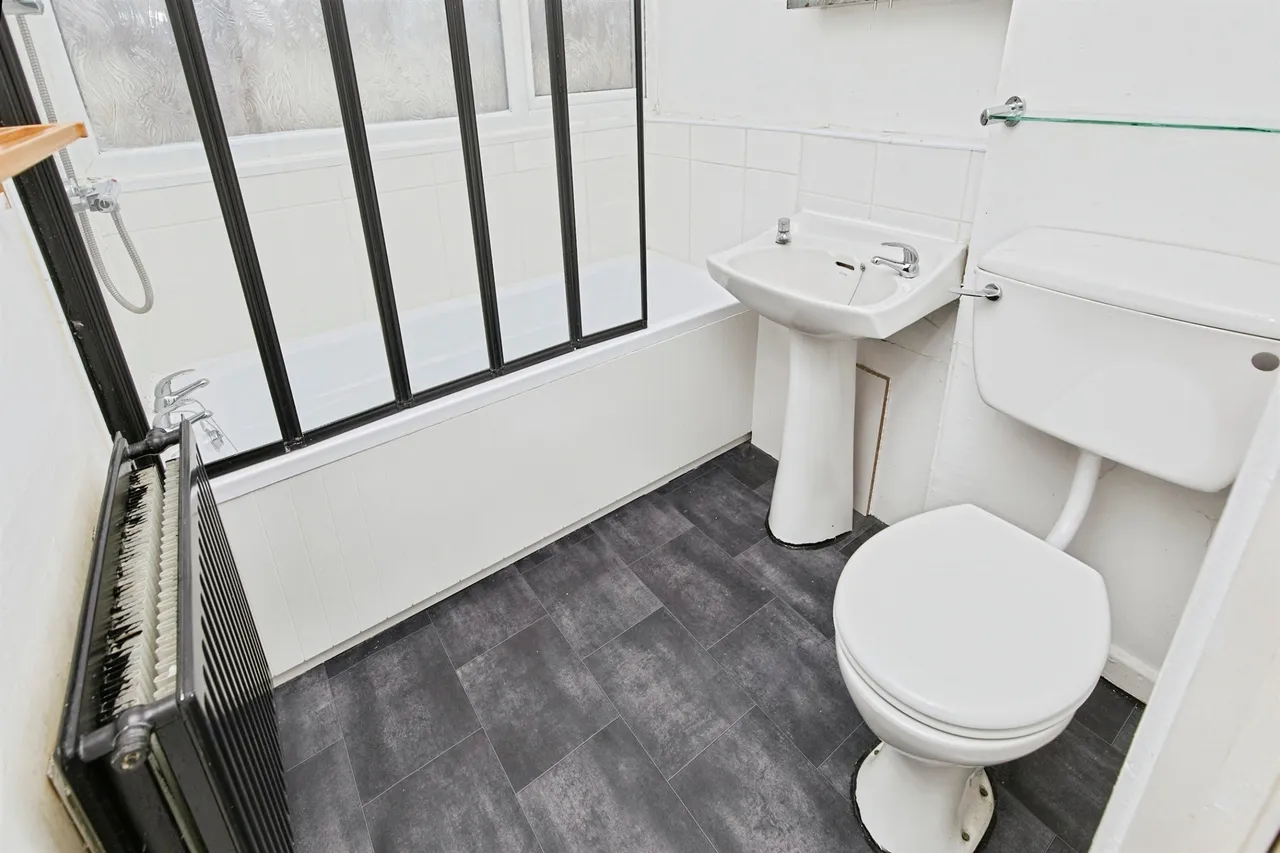 Harper Court, Burton-On-Trent, DE13, photo 14