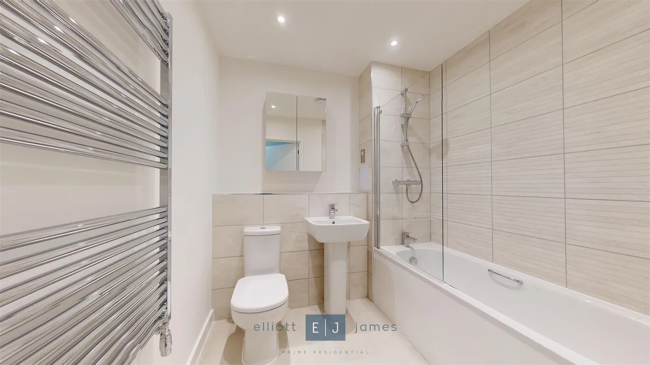Epping Gate, Borders Lane, Loughton, photo 5