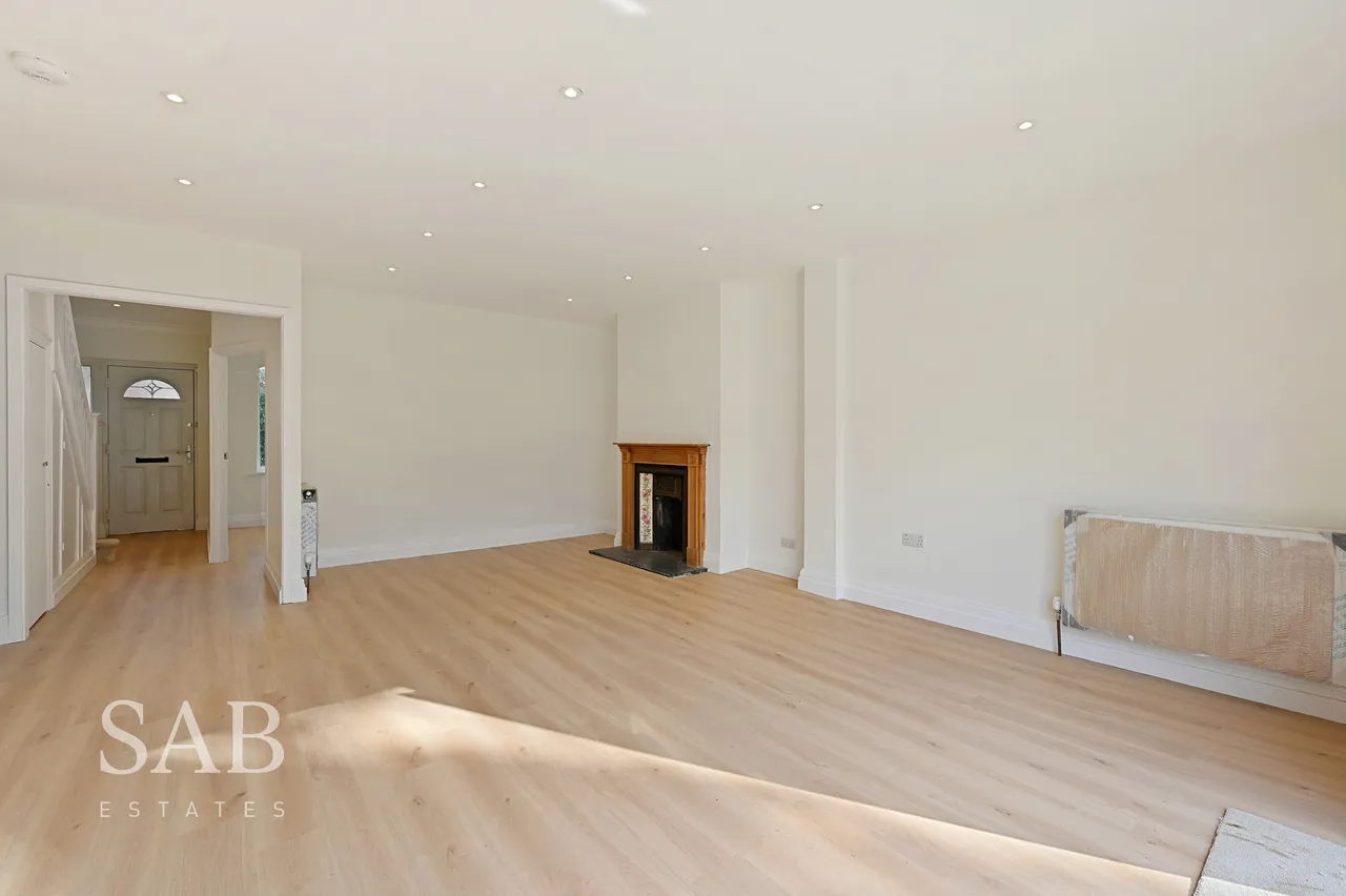 Eastcote Avenue, Greenford, UB6, photo 5