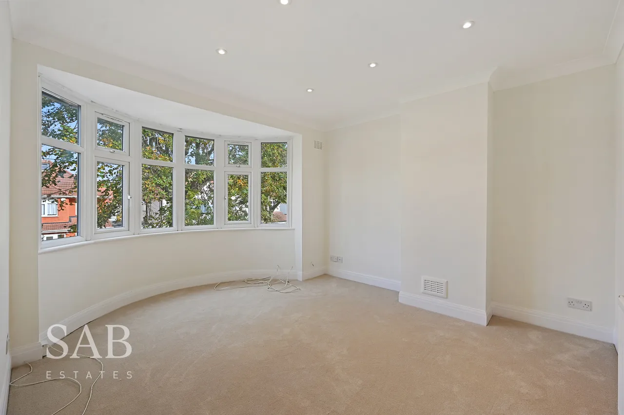 Eastcote Avenue, Greenford, UB6, photo 6