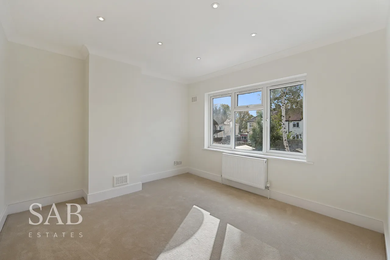 Eastcote Avenue, Greenford, UB6, photo 7