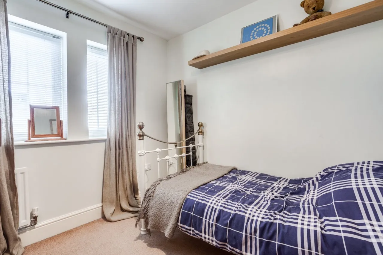 Cuniver Court, Liversedge, WF15, photo 12