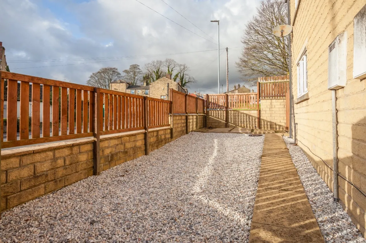 Cuniver Court, Liversedge, WF15, photo 15