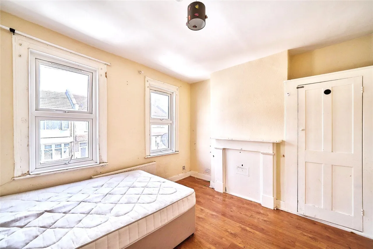 Tennyson Road, London, E15, photo 6