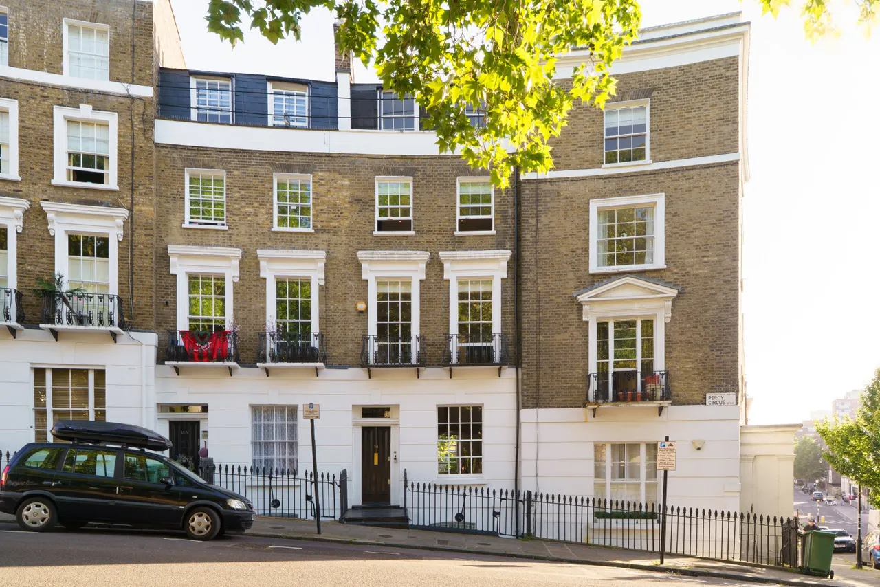 4 bed house to rent — Percy Circus, Clerkenwell, London, WC1X 9ES