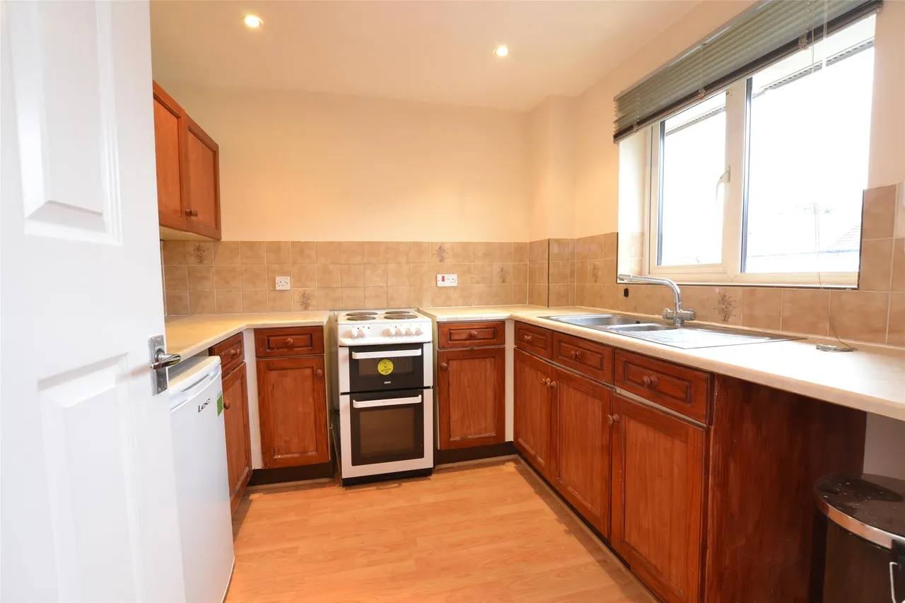 Hadrian Court, Hertfordshire, Hadley Road, EN5 5HQ, photo 4