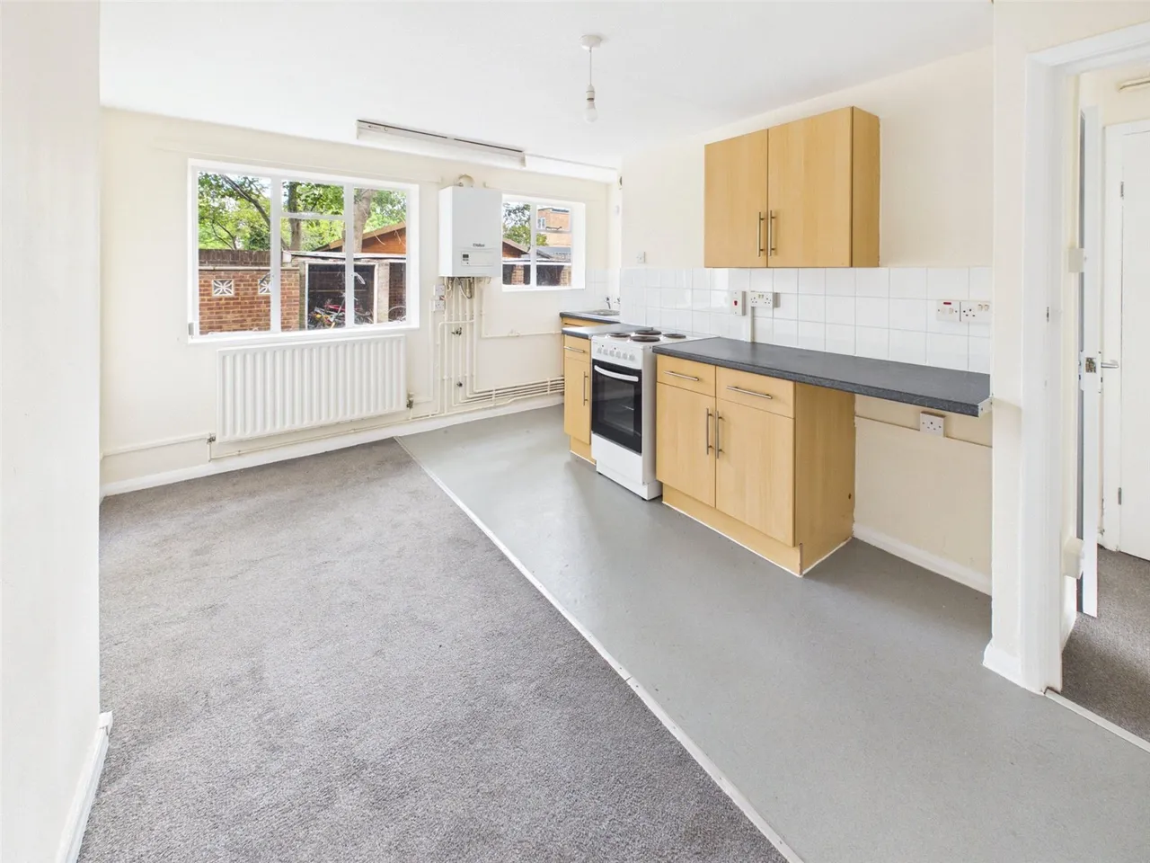 Chelsea Close, Hampton Hill, TW12, photo 5