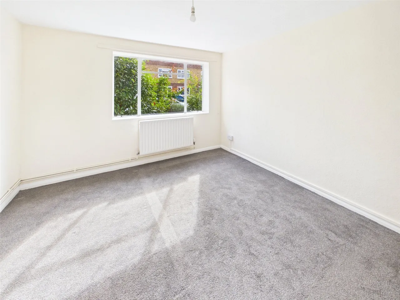Chelsea Close, Hampton Hill, TW12, photo 4