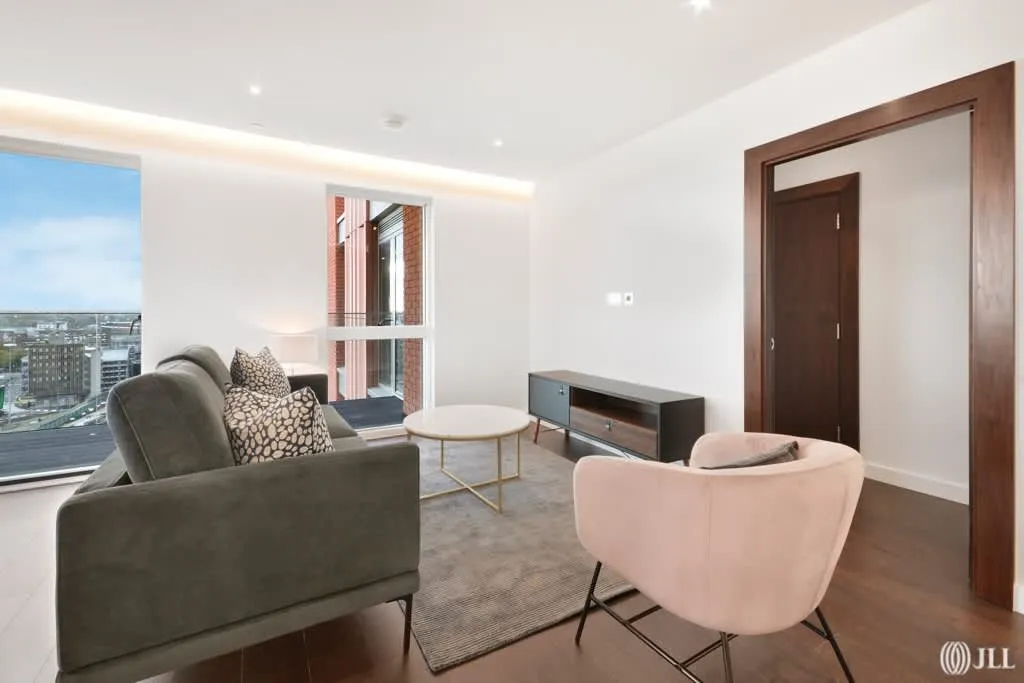 Ponton Road, London, SW11, photo 11