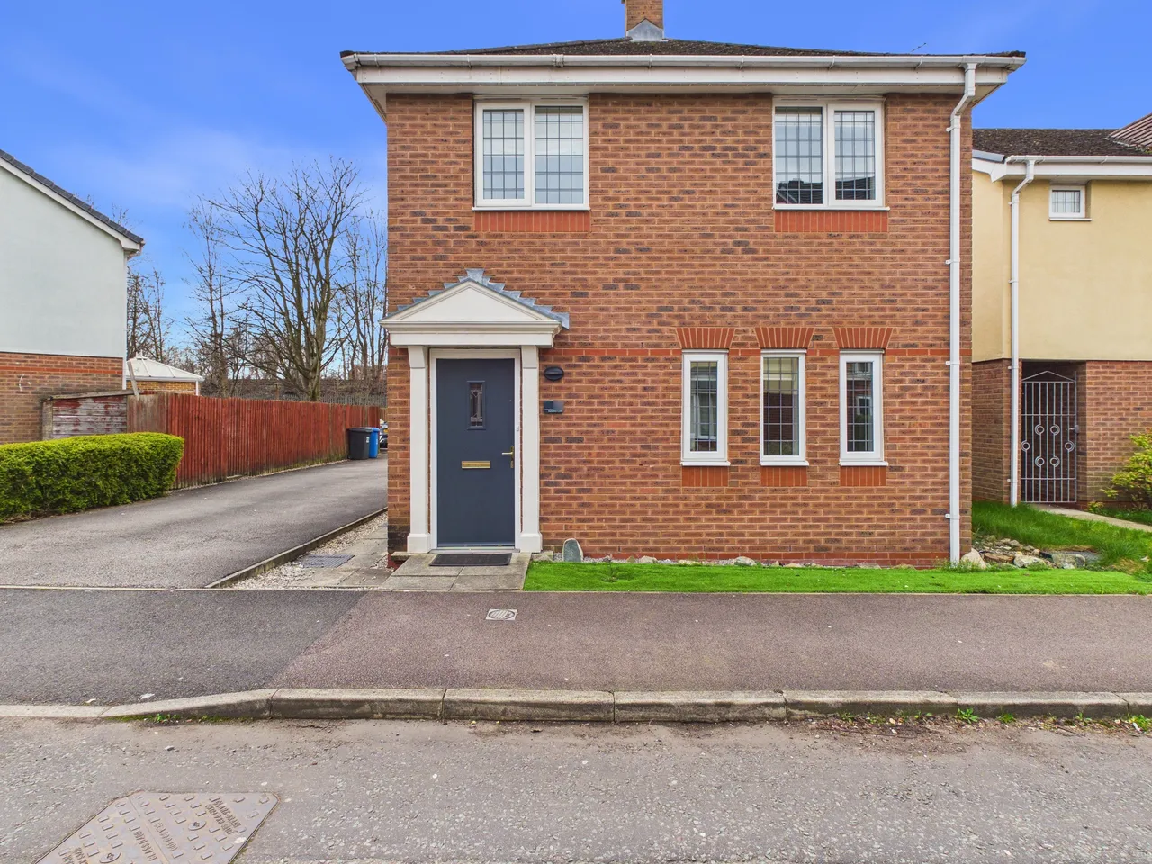 2 bed house for sale — Berkeley Close, Warrington, WA5