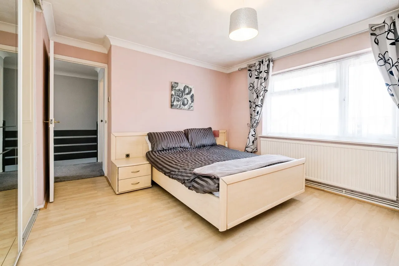 Mungo Park Road, South Hornchurch, RM13, photo 16