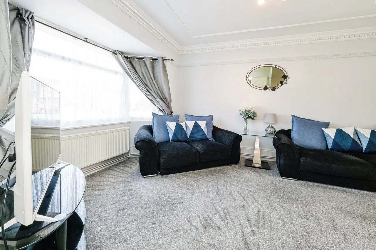 Mungo Park Road, South Hornchurch, RM13, photo 4