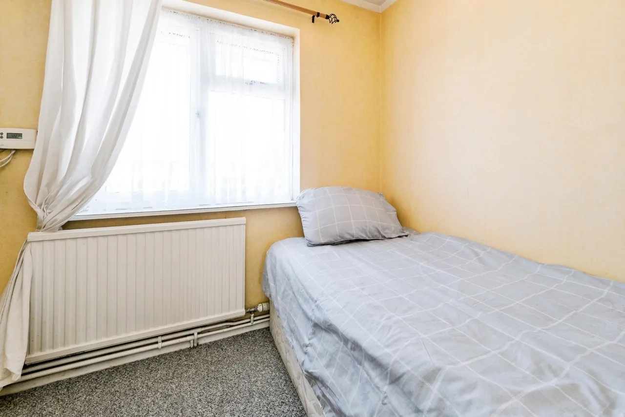 Mungo Park Road, South Hornchurch, RM13, photo 17