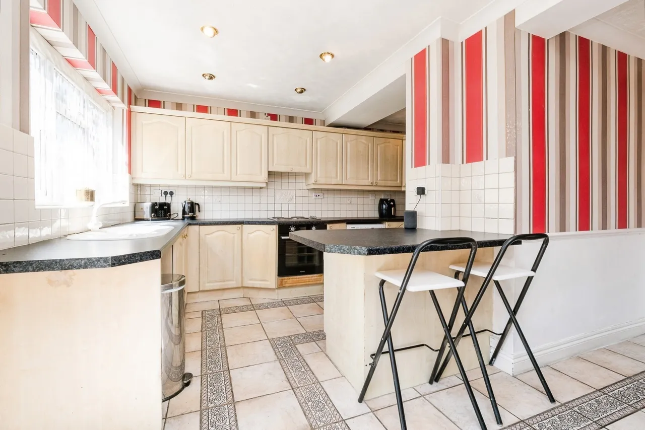 Mungo Park Road, South Hornchurch, RM13, photo 5