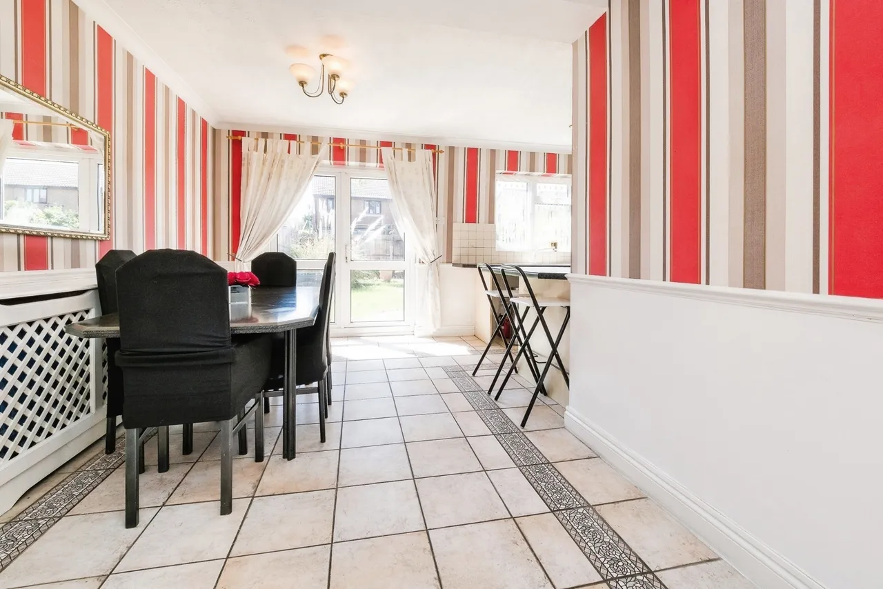 Mungo Park Road, South Hornchurch, RM13, photo 9