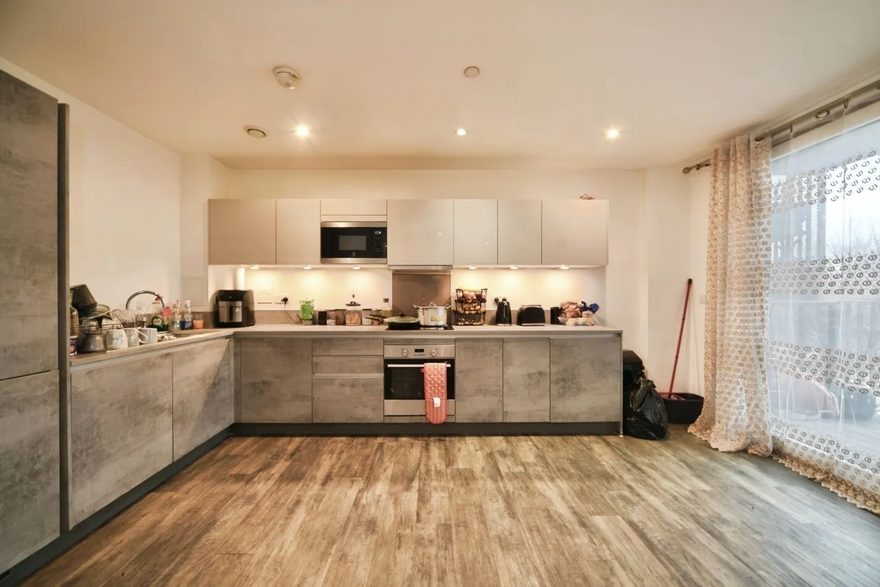2 bed flat for sale — Alma Road, Enfield, EN3