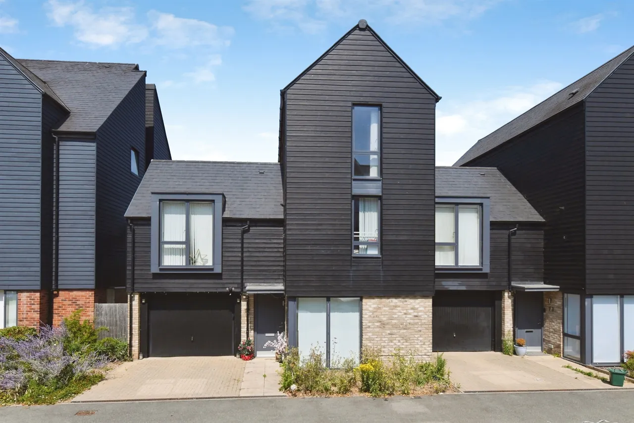 4 bed house for sale, Albatross Way, Chelmsford Garden, CM3