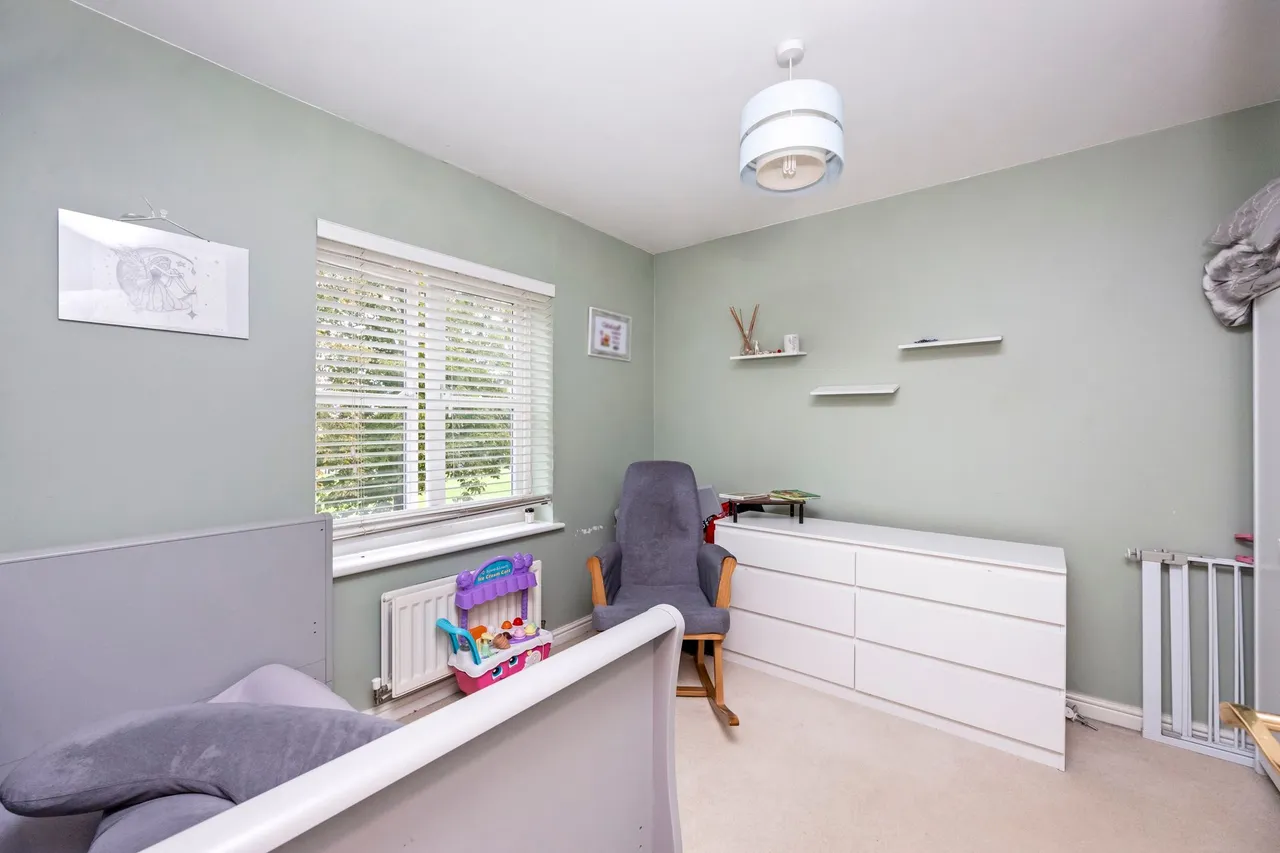 Barnes Wallis Avenue, Christs Hospital, RH13, photo 11