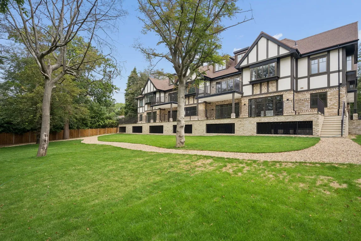 Flat Wildacre, Northwood, HA6, photo 19