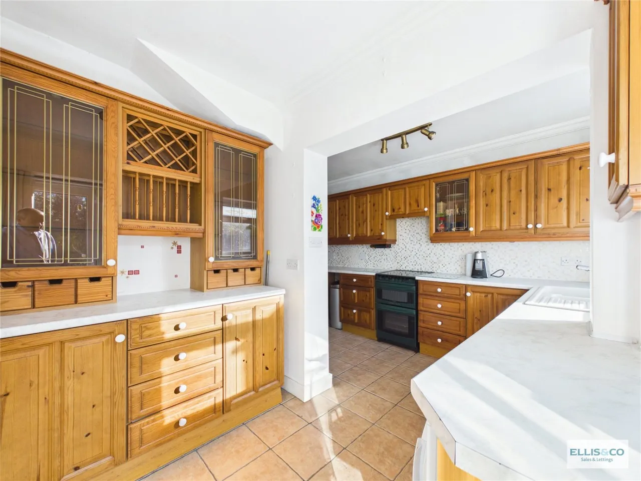 Kenmore Avenue, Kenton, HA3, photo 9