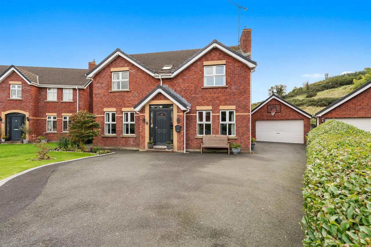 4 bed house for sale, Lord Moira Park, Ballynahinch, BT24