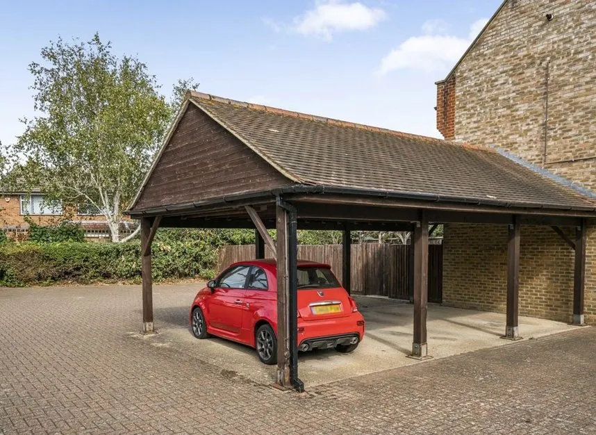 Thames Street, Sunbury-On-Thames, TW16, photo 5