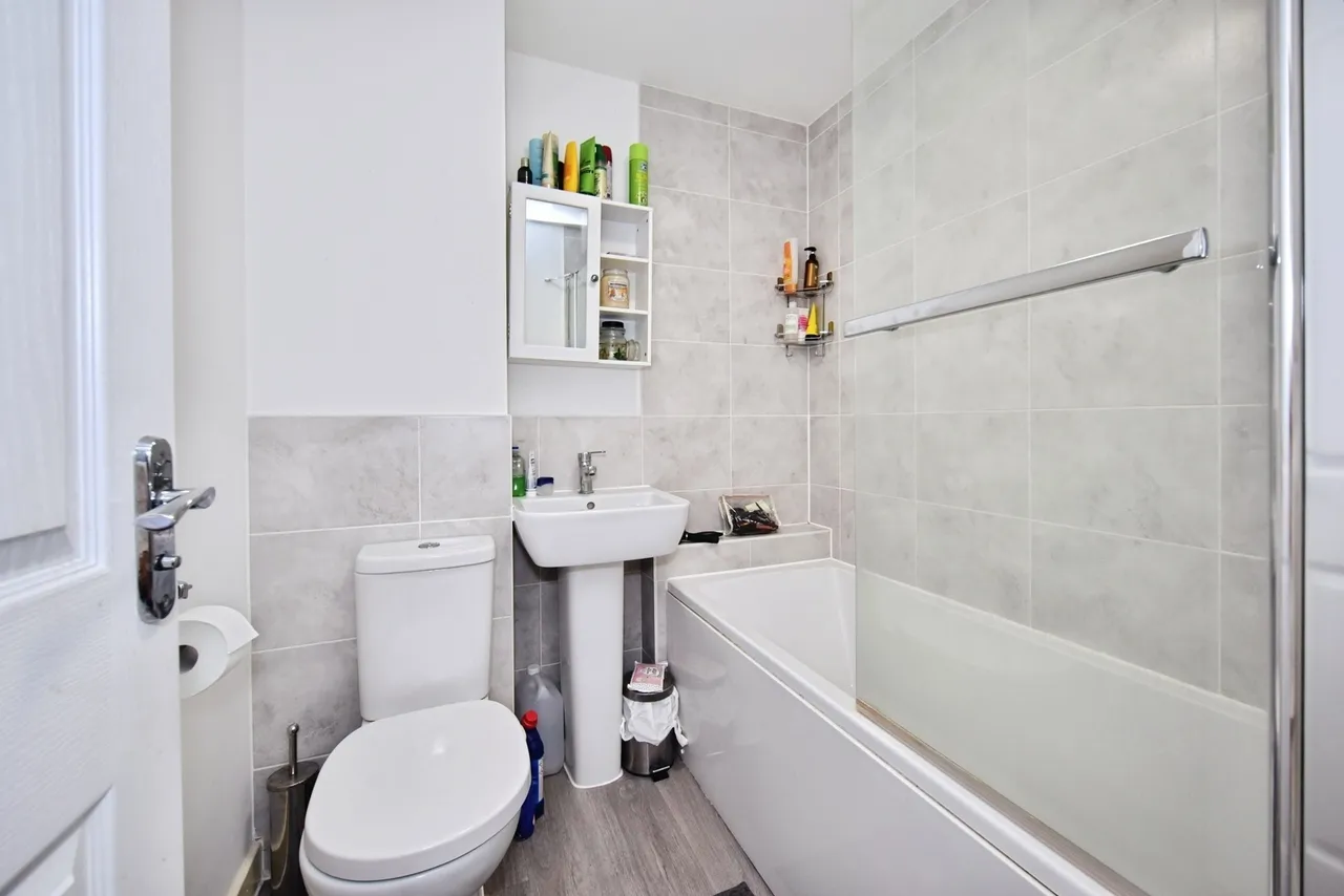 Heath Wood Drive, MAIDSTONE, Kent, ME14, photo 11