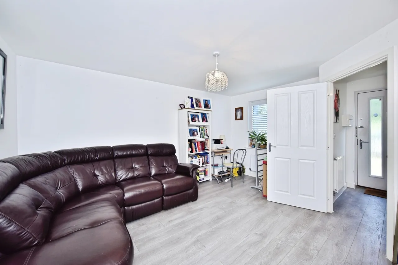 Heath Wood Drive, MAIDSTONE, Kent, ME14, photo 3