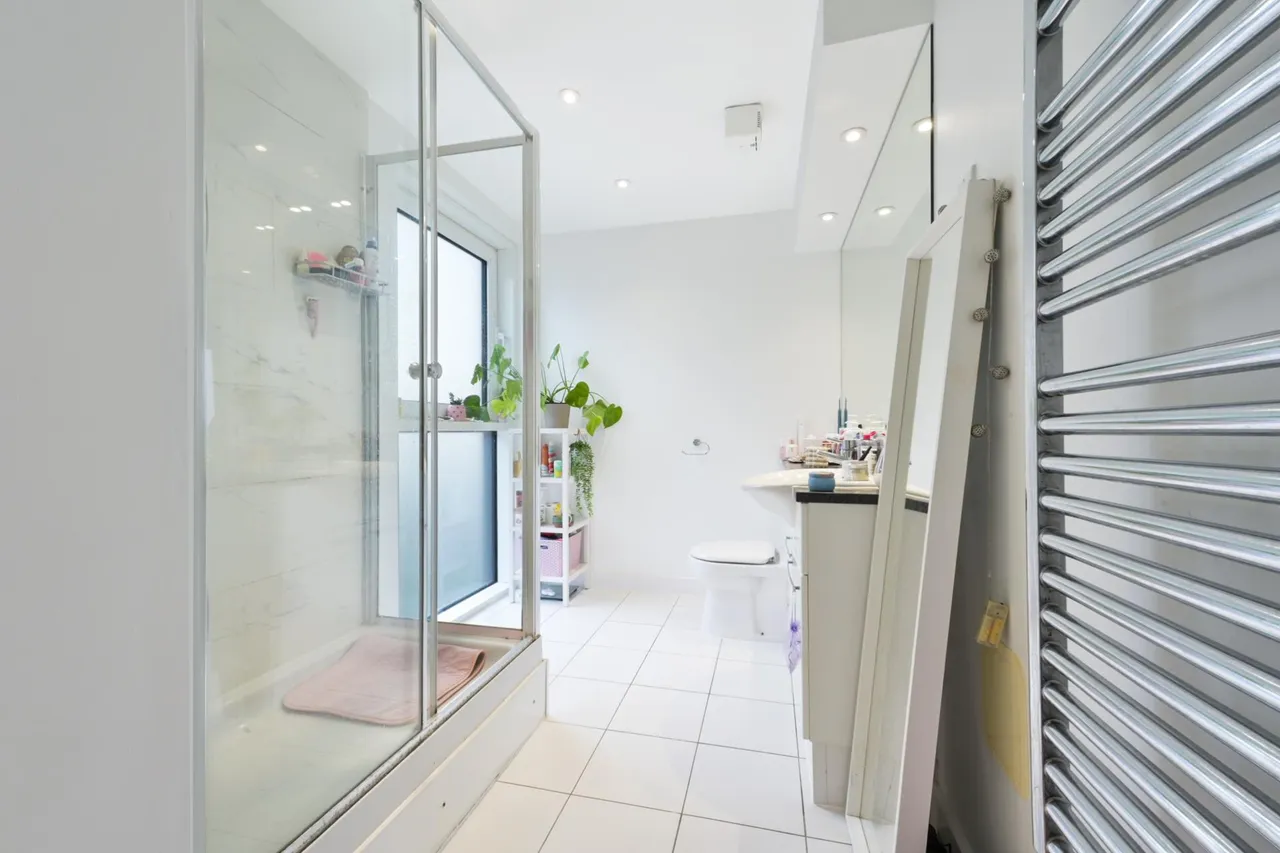 Ross Apartments, Capital East, E16, photo 6