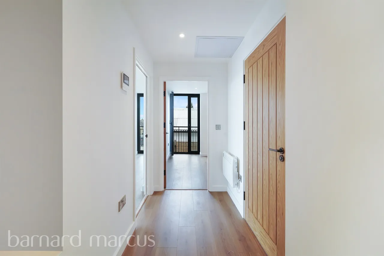 Tealing Drive, Epsom, KT19, photo 7