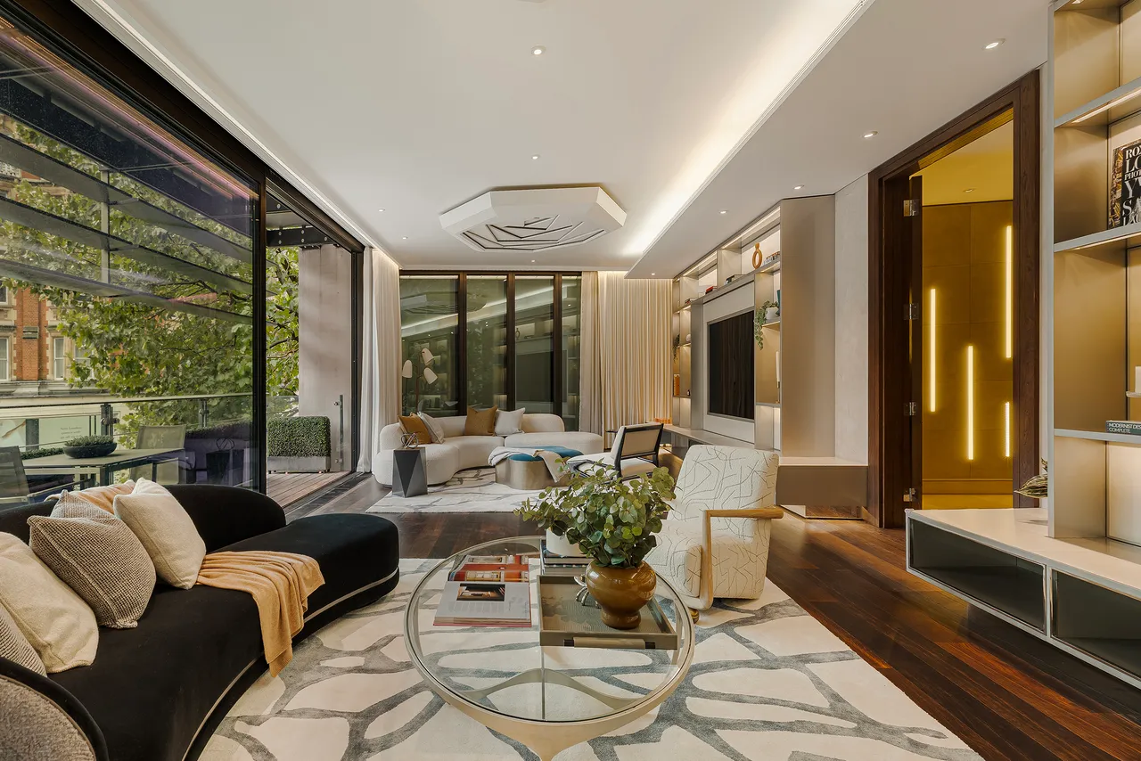 3 bed flat for sale — 100 Knightsbridge, One Hyde Park, Knightsbridge, London