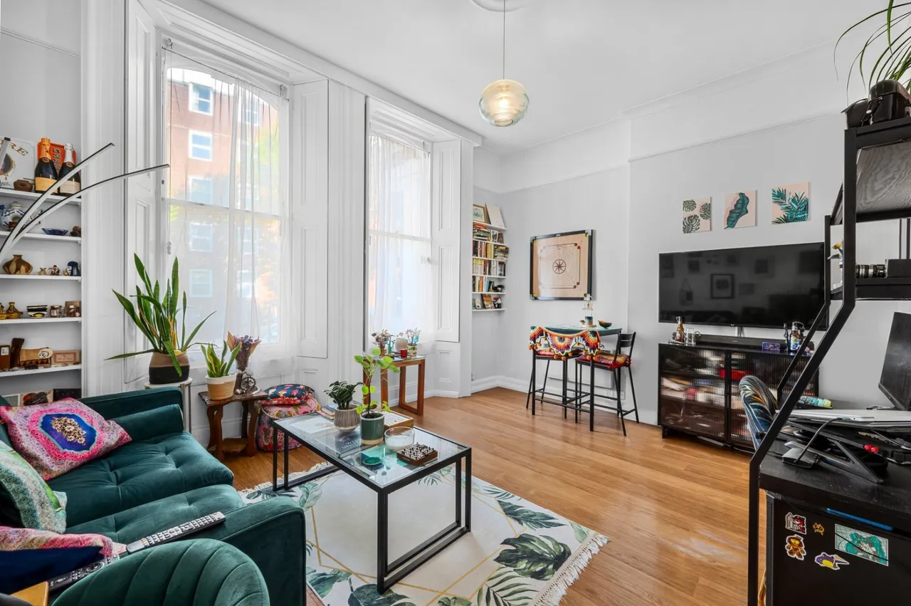 1 bed flat for sale, Warwick Avenue, London, W9