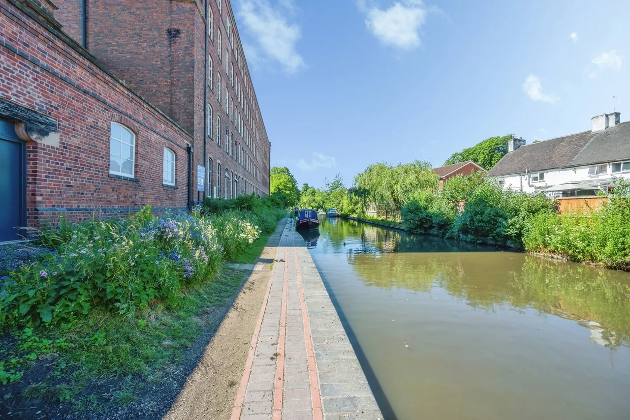 Tolson Court, Fazeley, Tamworth, Staffordshire, B78, photo 15