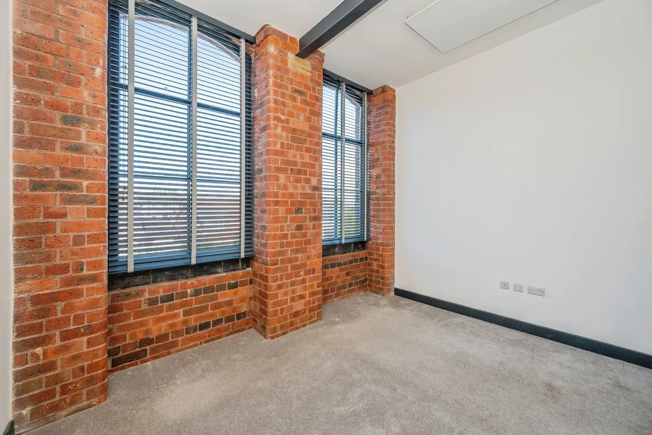Tolson Court, Fazeley, Tamworth, Staffordshire, B78, photo 10