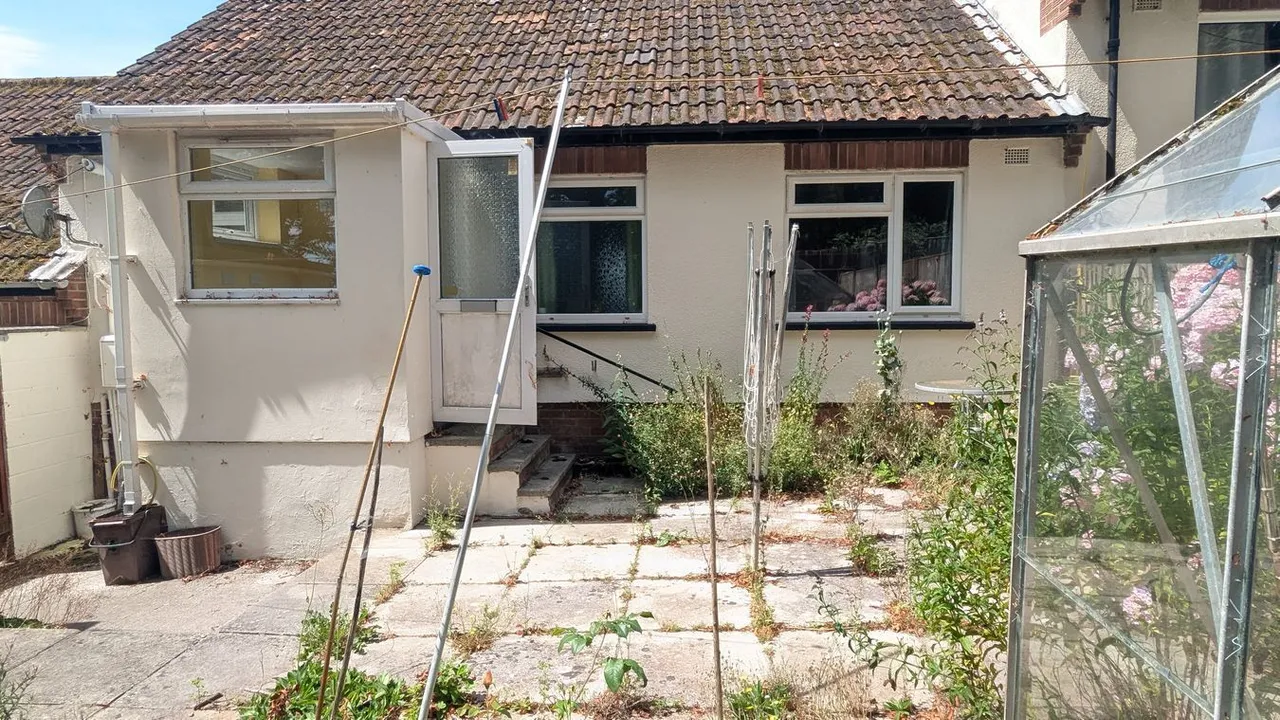 Churchill Close, Wells, BA5, photo 10