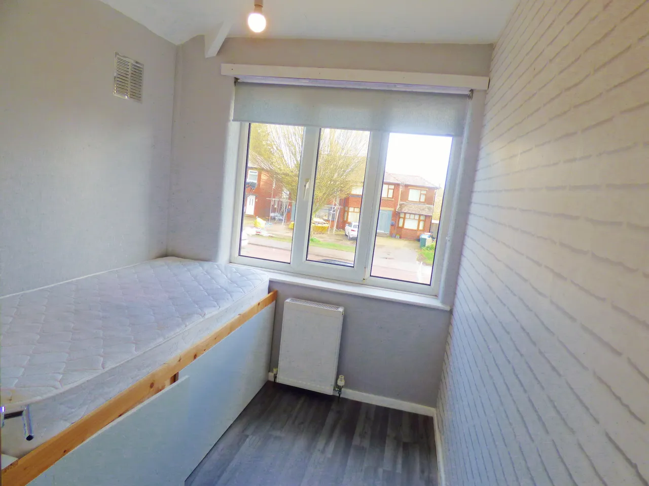 Manchester Road, Bury, BL9, photo 8