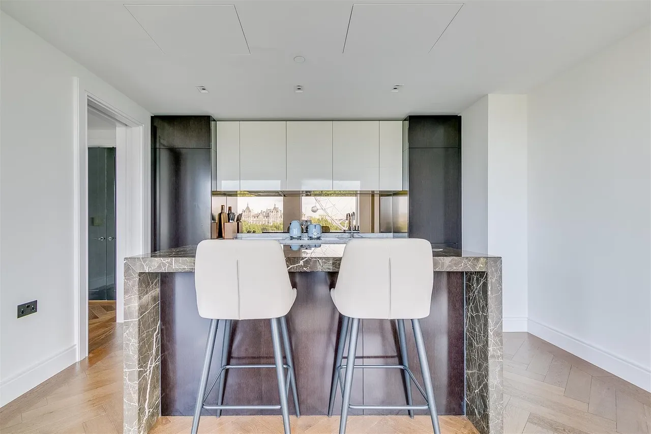 Belvedere Road, London SE1 7AF, photo 8
