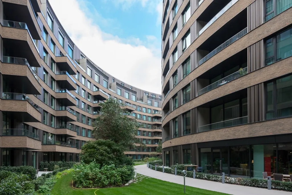 2 bed flat for sale, Wood Lane, White City, W12